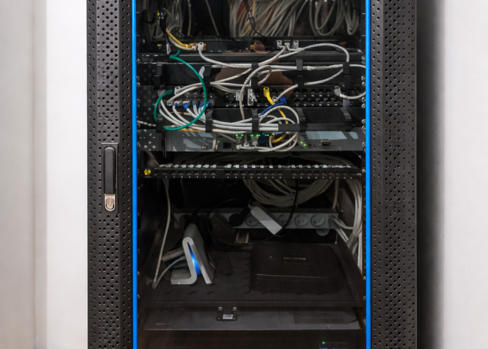 siec-lan-poznan- szafa-rack